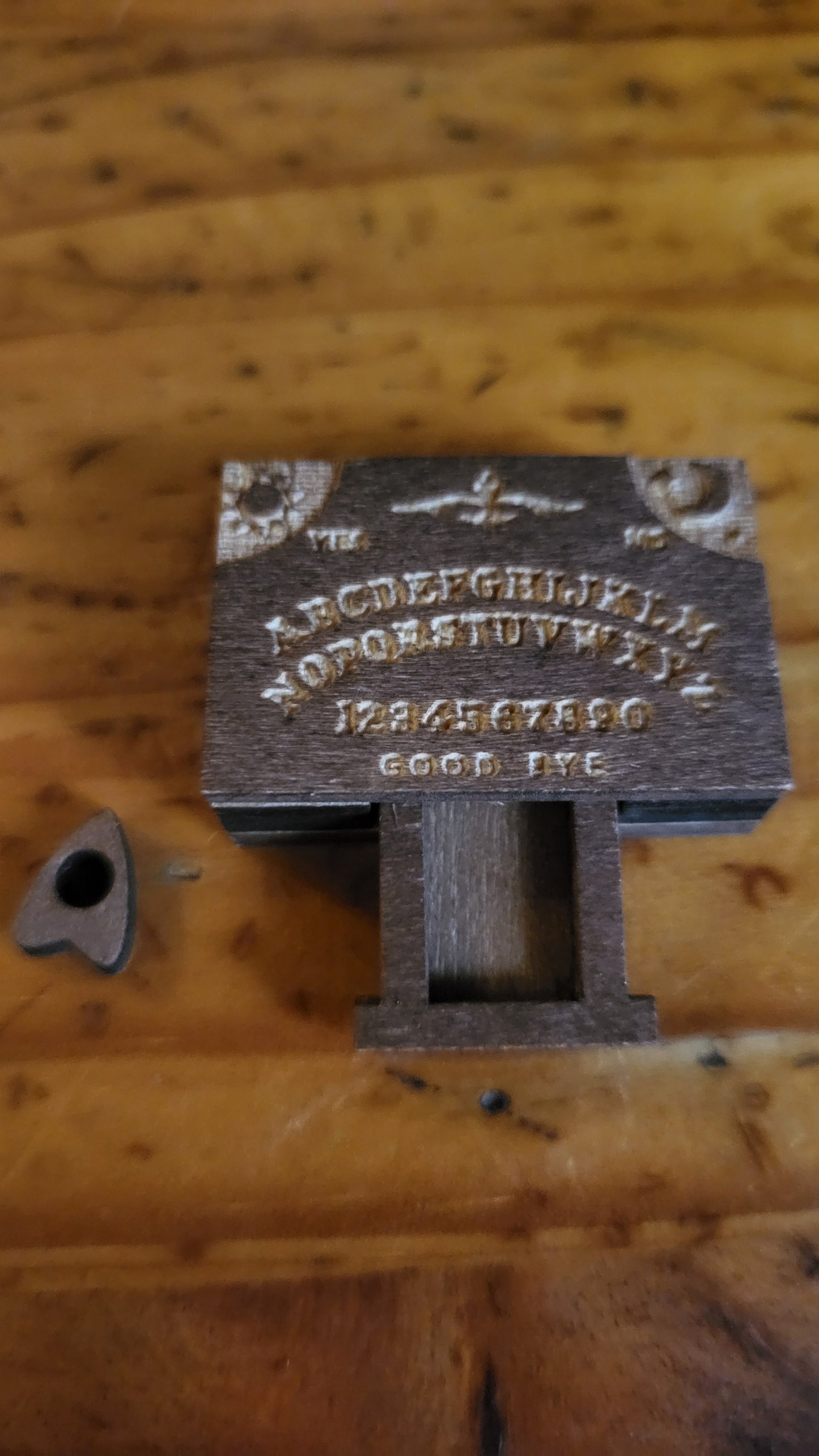 Mini ouija